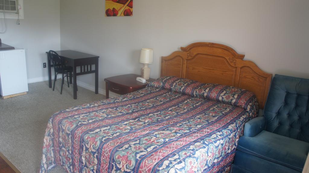 Welcome Traveller Motel Kingston Room photo